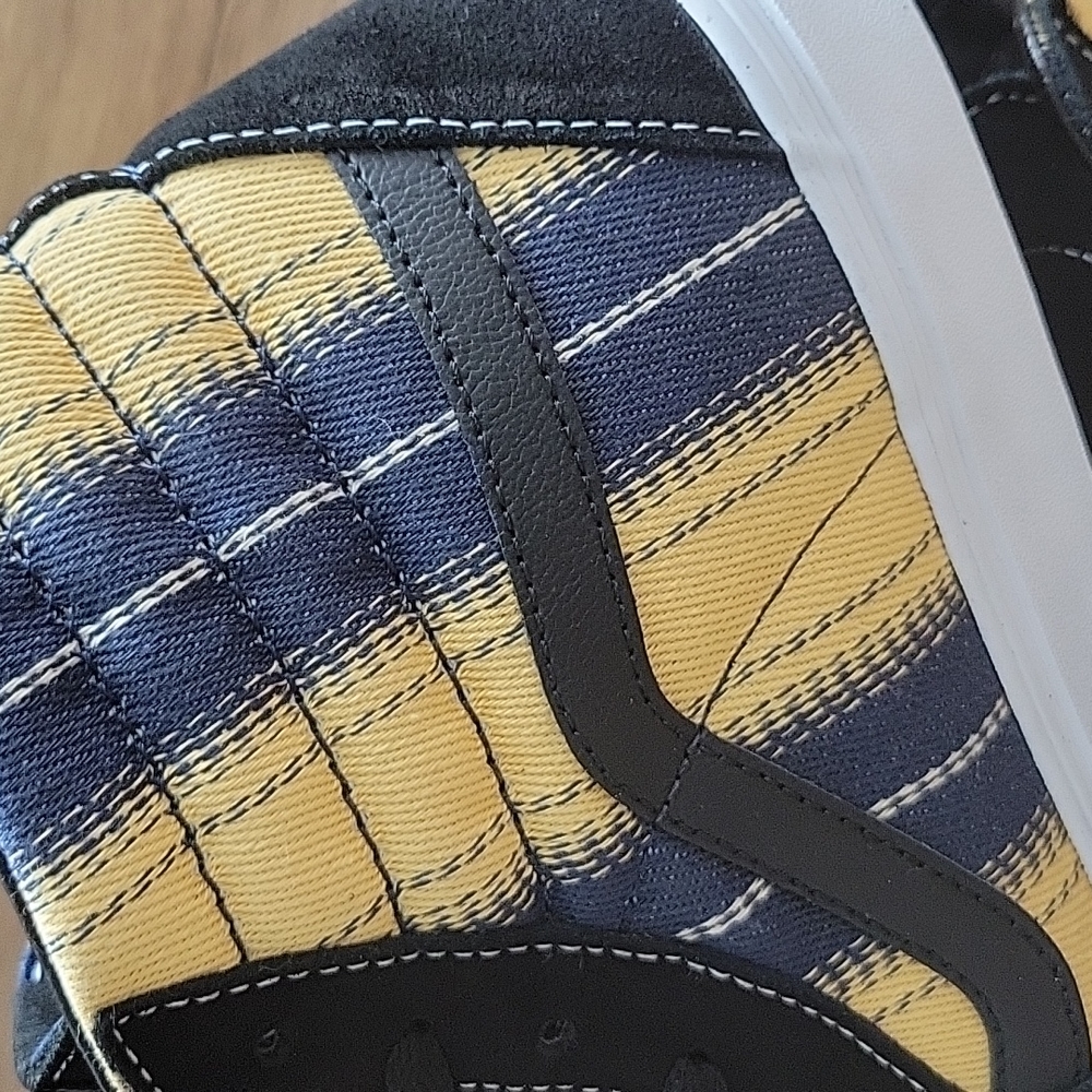 Van's SK8-Hi Brand new. - Picture 3 of 12